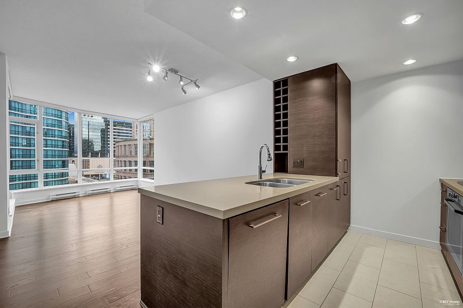 1002 833 Homer Street Vancouver, BC - 6