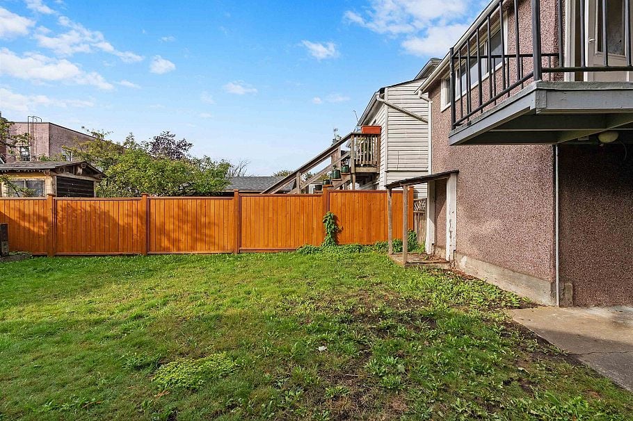 1732 E 3rd Avenue Vancouver, BC - 31