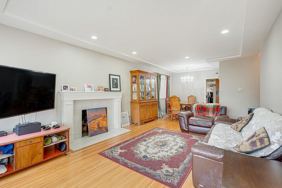 6979 Gladstone Street Vancouver, BC - 11