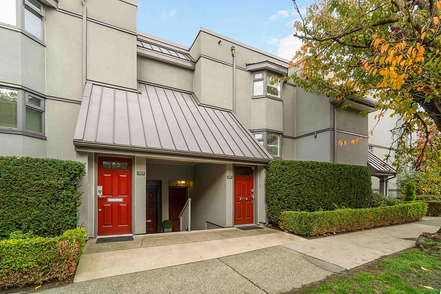 1305 W 8th Avenue Vancouver, BC - 23