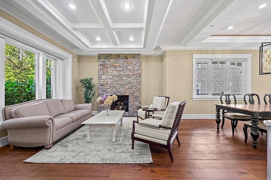 4042 W 34th Avenue Vancouver, BC - 5