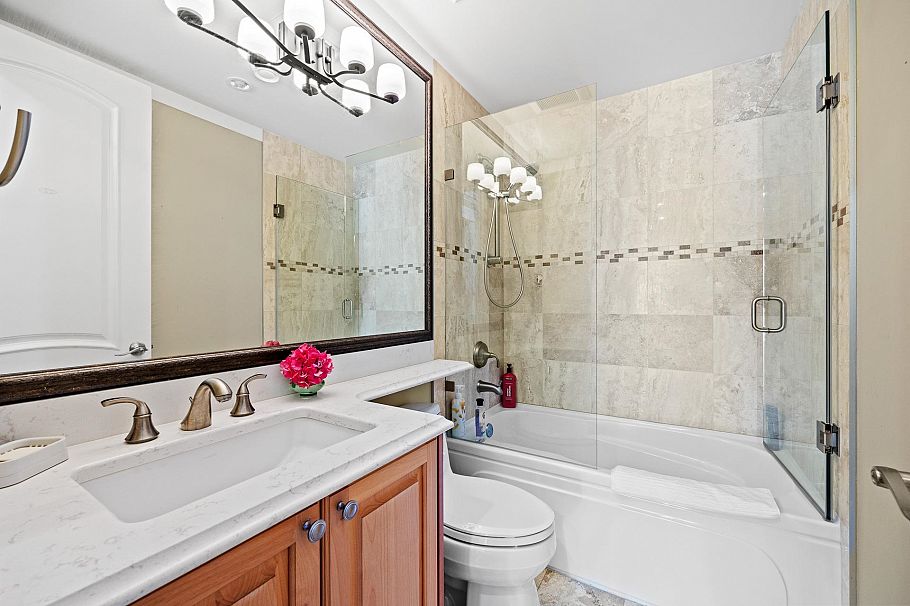 4042 W 34th Avenue Vancouver, BC - 27