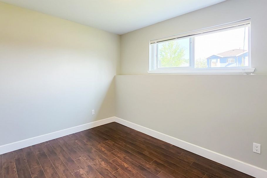 3096 E 26th Avenue Vancouver, BC - 33