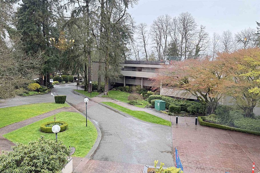 512 4900 Cartier Street Vancouver, BC - 1