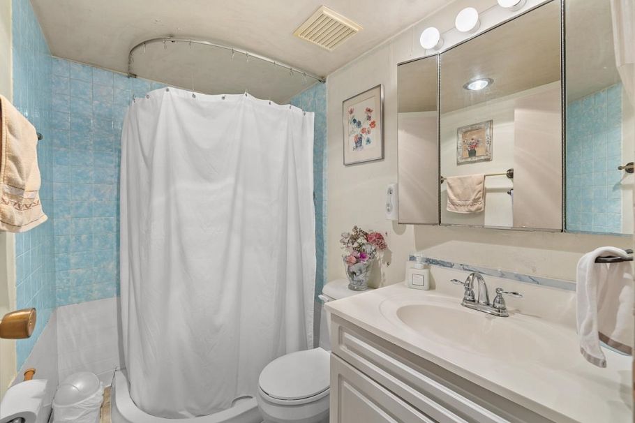 2730 Point Grey Road Vancouver, BC - 22