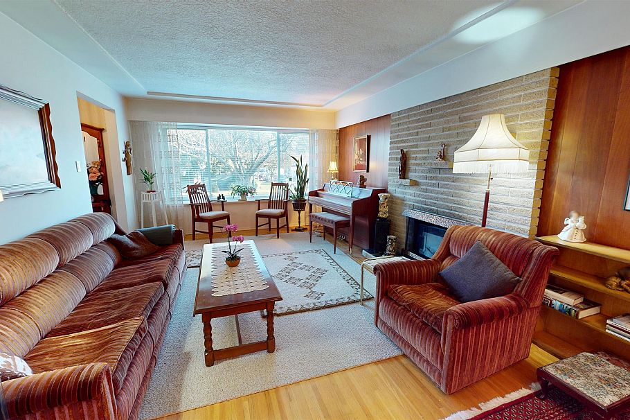 4793 Commercial Street Vancouver, BC - 5