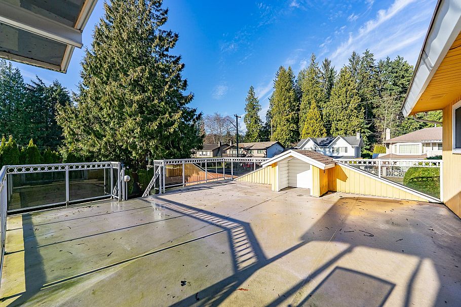 2075 Rufus Drive North Vancouver, BC - 24