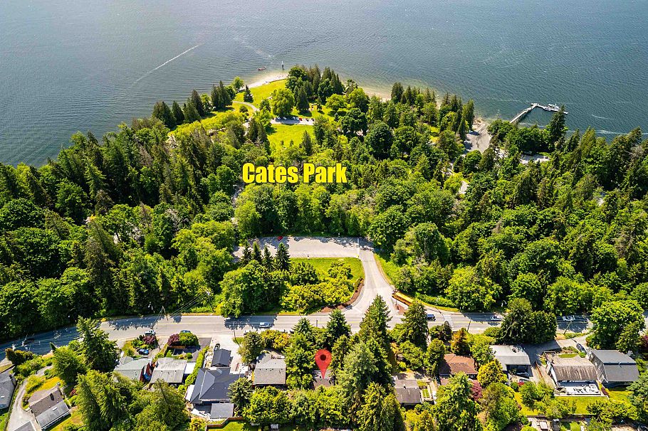 4150 Dollarton Highway North Vancouver, BC - 4