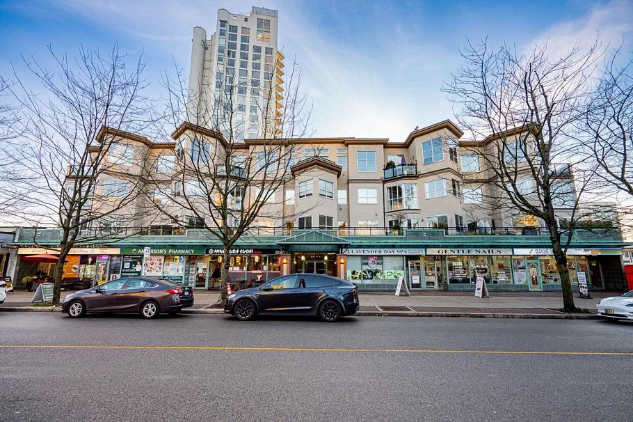 202 131 W 3rd Street North Vancouver, BC - 29