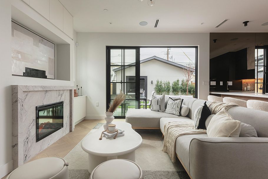 2 240 E 37th Avenue Vancouver, BC - 7