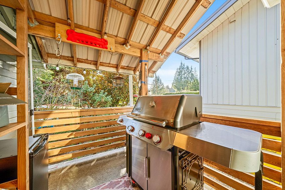 4462 Strathcona Road North Vancouver, BC - 18