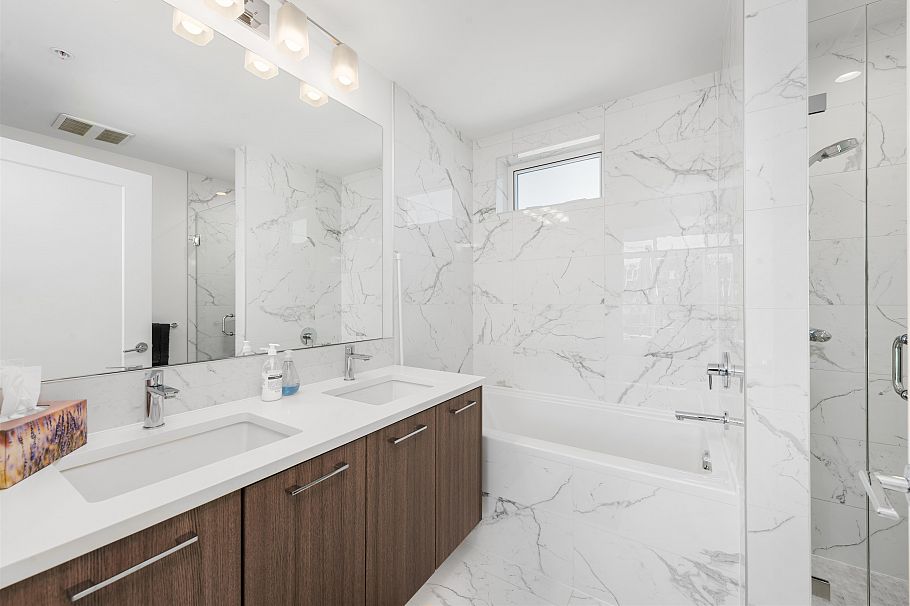 561 W 29th Avenue Vancouver, BC - 24