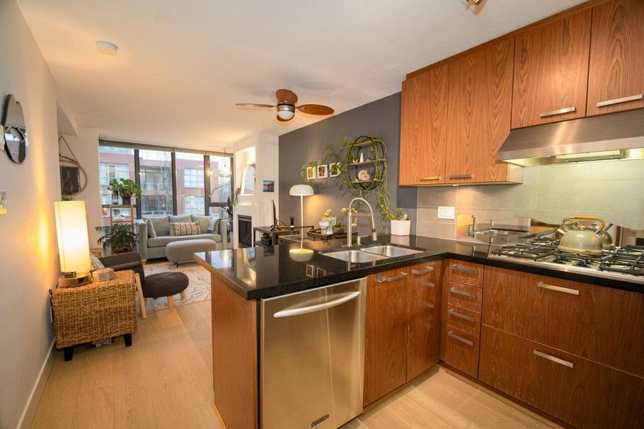 206 3228 Tupper Street Vancouver, BC - 11