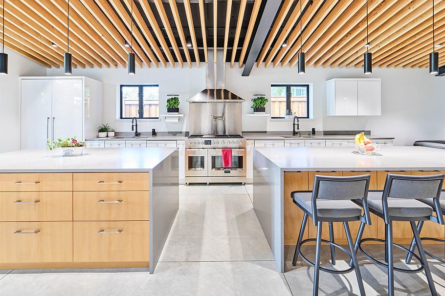 2409 Windridge Drive North Vancouver, BC - 11