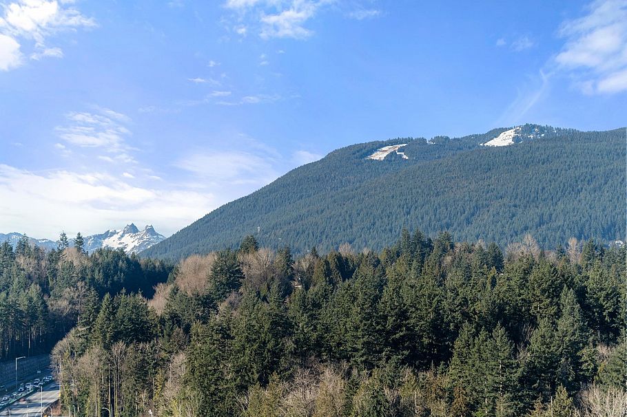 1807 1500 Fern Street North Vancouver, BC - 4