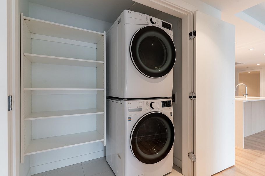 401 1500 Fern Street North Vancouver, BC - 25