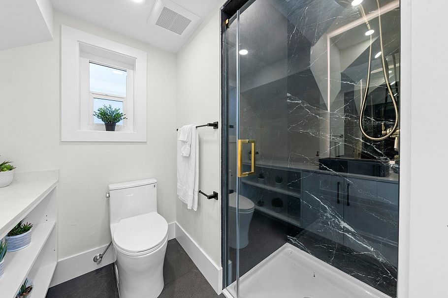 4320 Nanaimo Street Vancouver, BC - 23