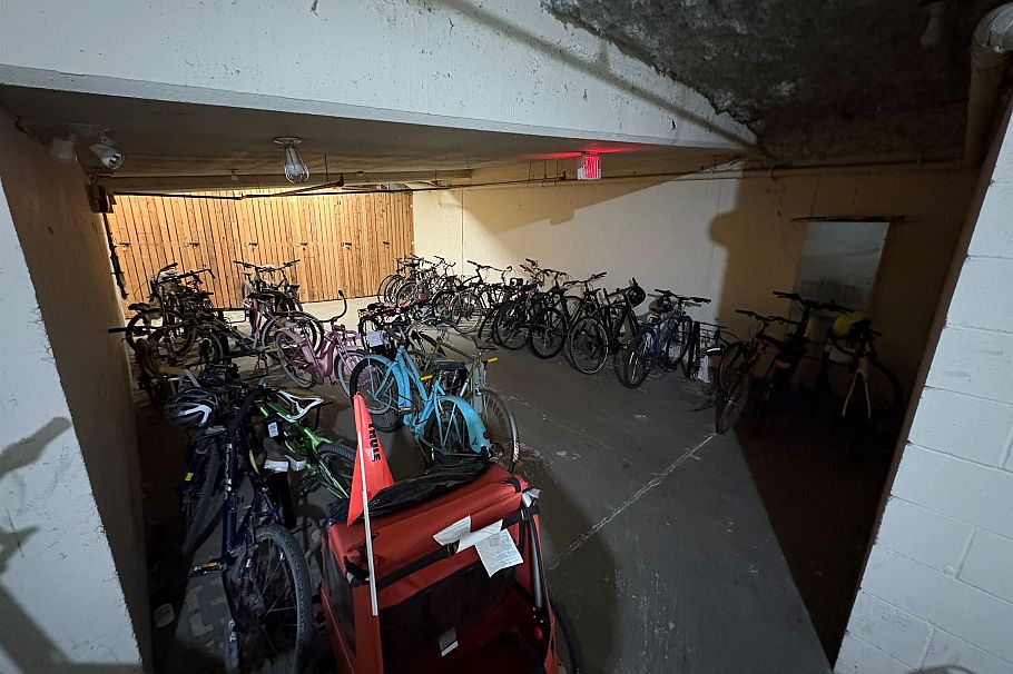 PH412 2680 W 4th Avenue Vancouver, BC - 26