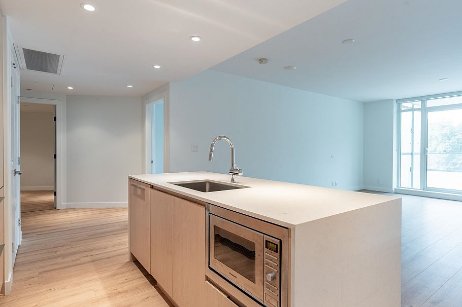 401 1500 Fern Street North Vancouver, BC - 7