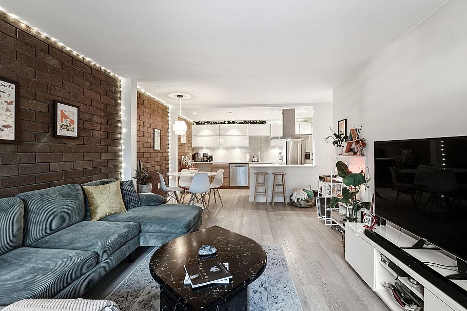 110 330 E 7th Avenue Vancouver, BC - 4