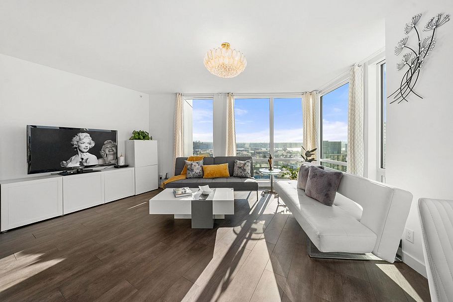 1807 1500 Fern Street North Vancouver, BC - 16