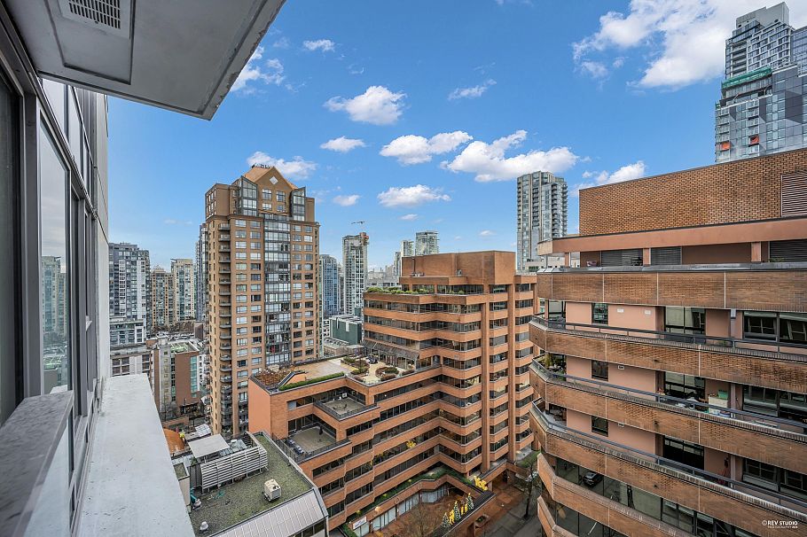 1805 1133 Hornby Street Vancouver, BC - 4