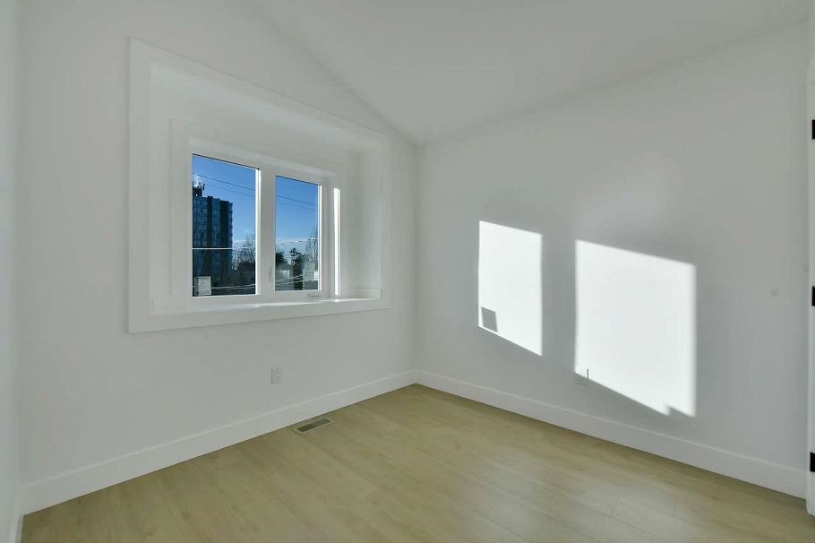 1 1436 E 1st Avenue Vancouver, BC - 12