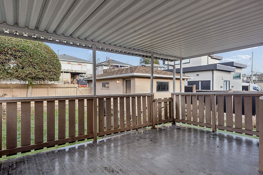 133 W 63rd Avenue Vancouver, BC - 35