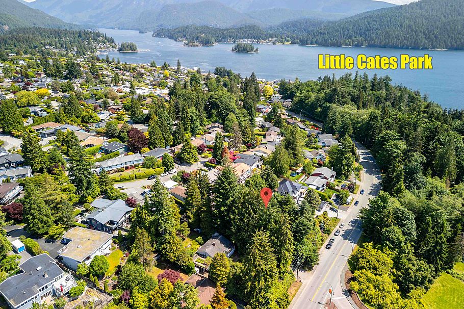 4150 Dollarton Highway North Vancouver, BC - 3