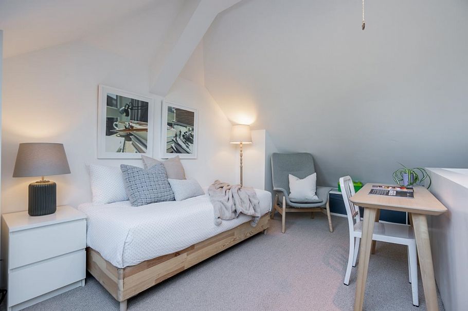 3241 W 6th Avenue Vancouver, BC - 18