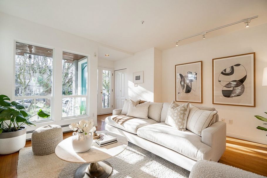 3241 W 6th Avenue Vancouver, BC - 5