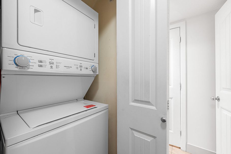 1636 E 12th Avenue Vancouver, BC - 29