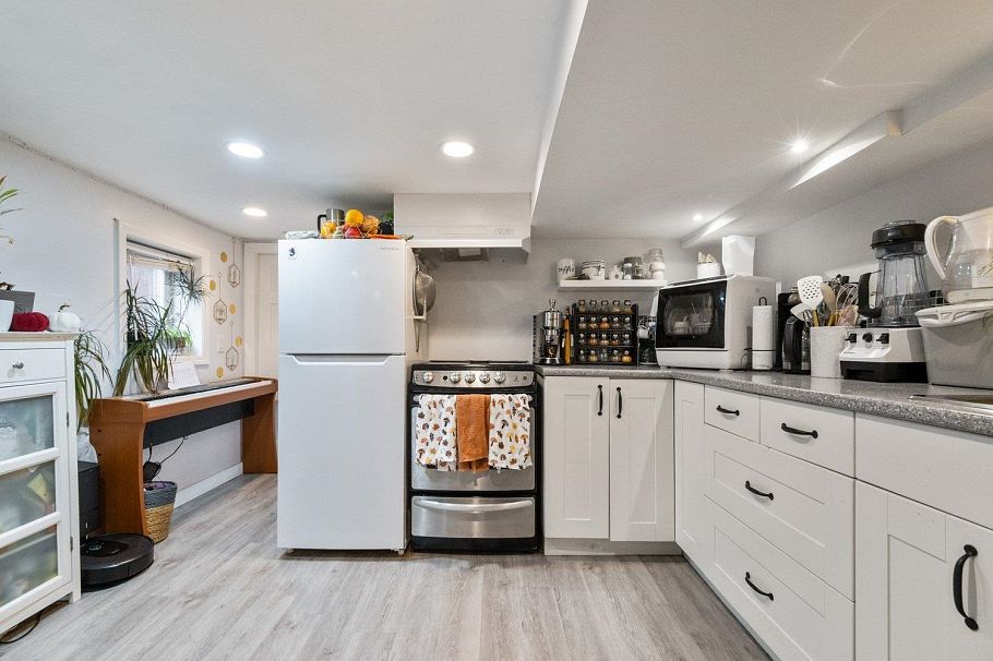 720 E 30th Avenue Vancouver, BC - 29