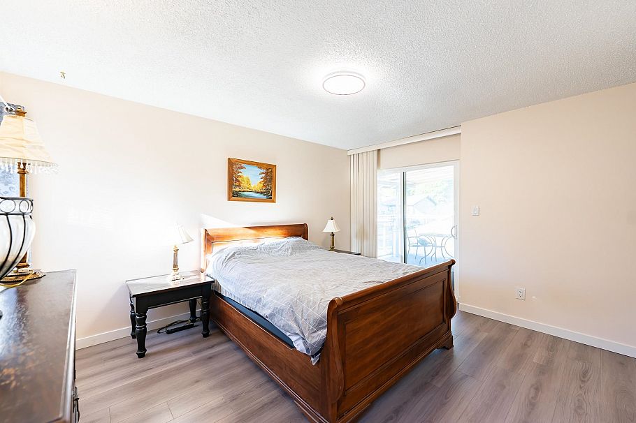 2075 Rufus Drive North Vancouver, BC - 32