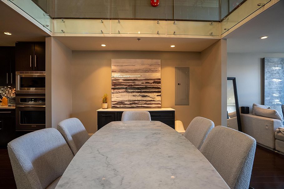 305 1220 E Pender Street Vancouver, BC - 3