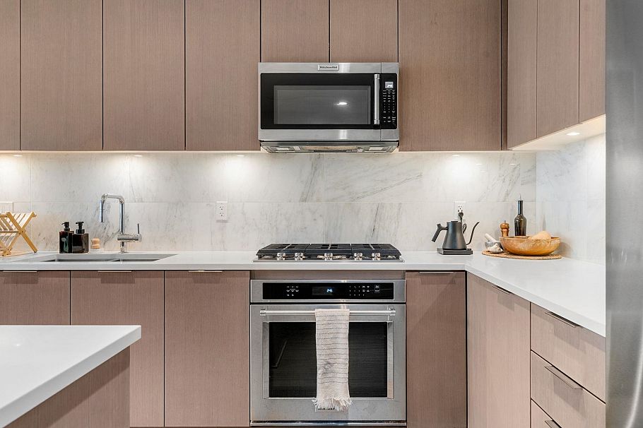 314 2663 Library Lane North Vancouver, BC - 13