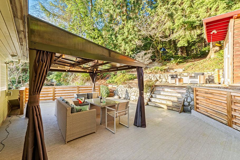 4462 Strathcona Road North Vancouver, BC - 24