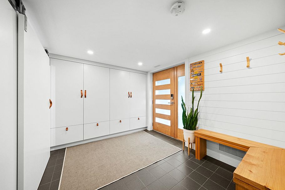 4462 Strathcona Road North Vancouver, BC - 32