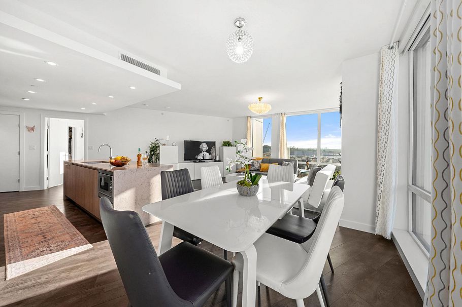 1807 1500 Fern Street North Vancouver, BC - 13