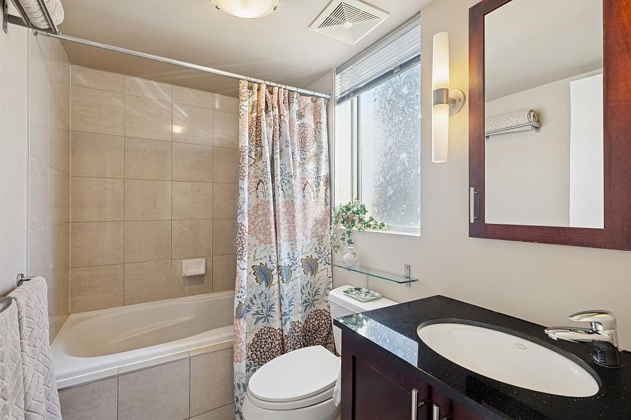 311 122 E 3rd Street North Vancouver, BC - 16