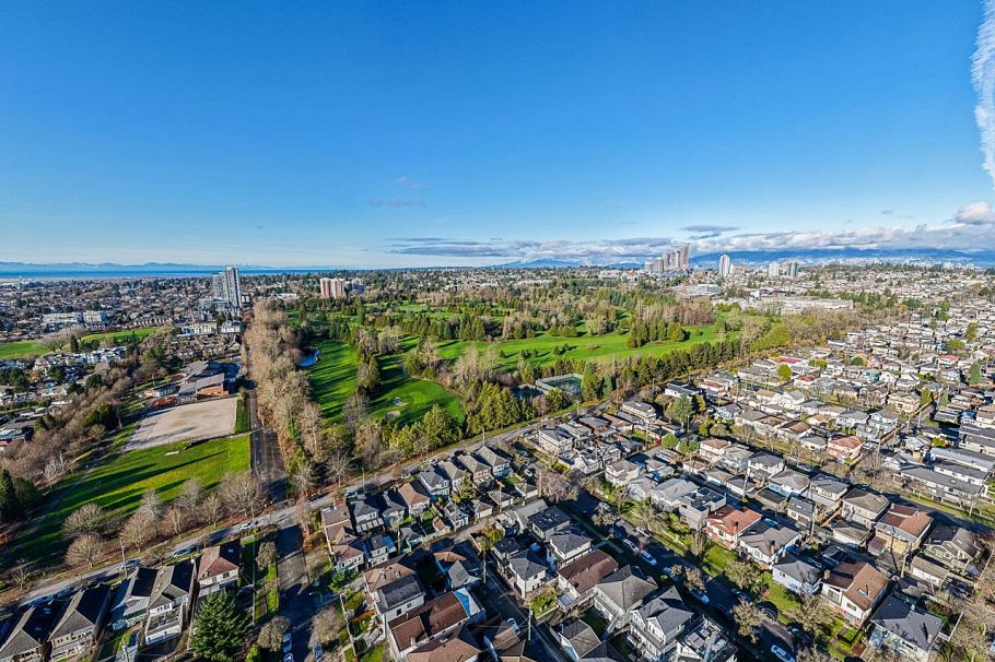 557 E 58th Avenue Vancouver, BC - 15