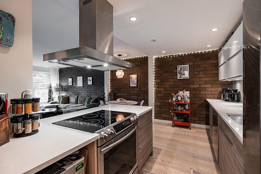 110 330 E 7th Avenue Vancouver, BC - 15