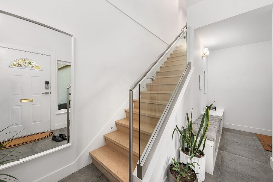 11 2425 Edgemont Boulevard North Vancouver, BC - 4