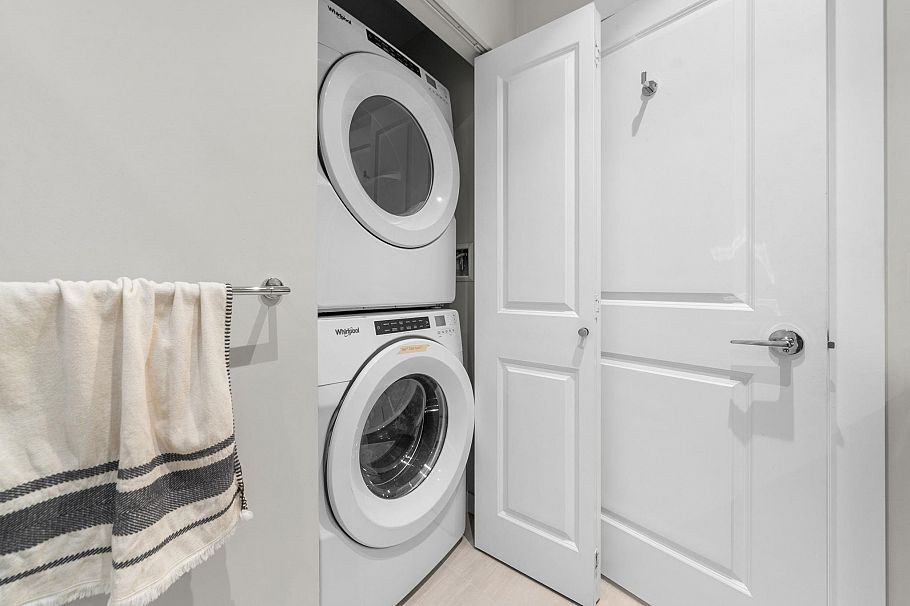 314 2663 Library Lane North Vancouver, BC - 24