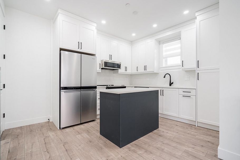 2972 E 7th Avenue Vancouver, BC - 6