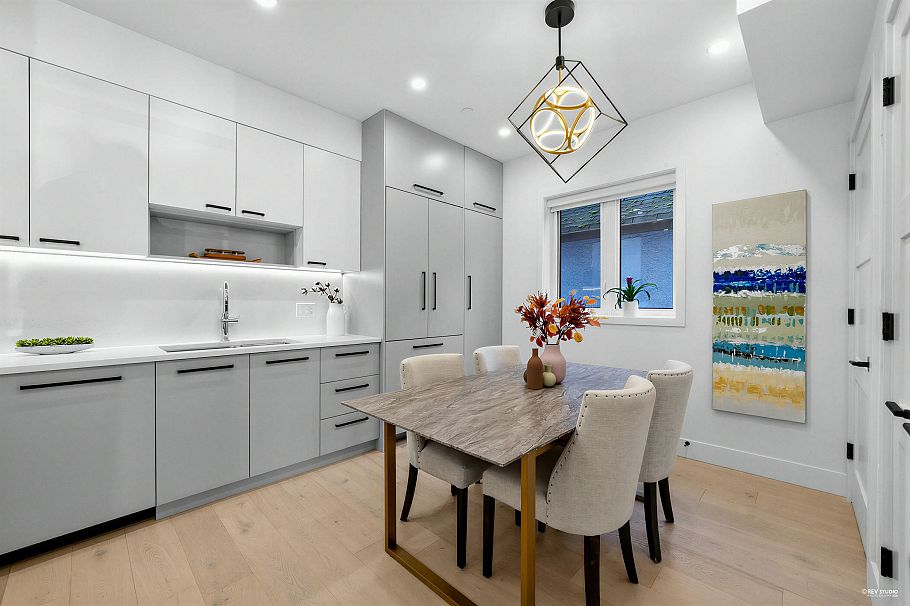 3172 W 26th Avenue Vancouver, BC - 8