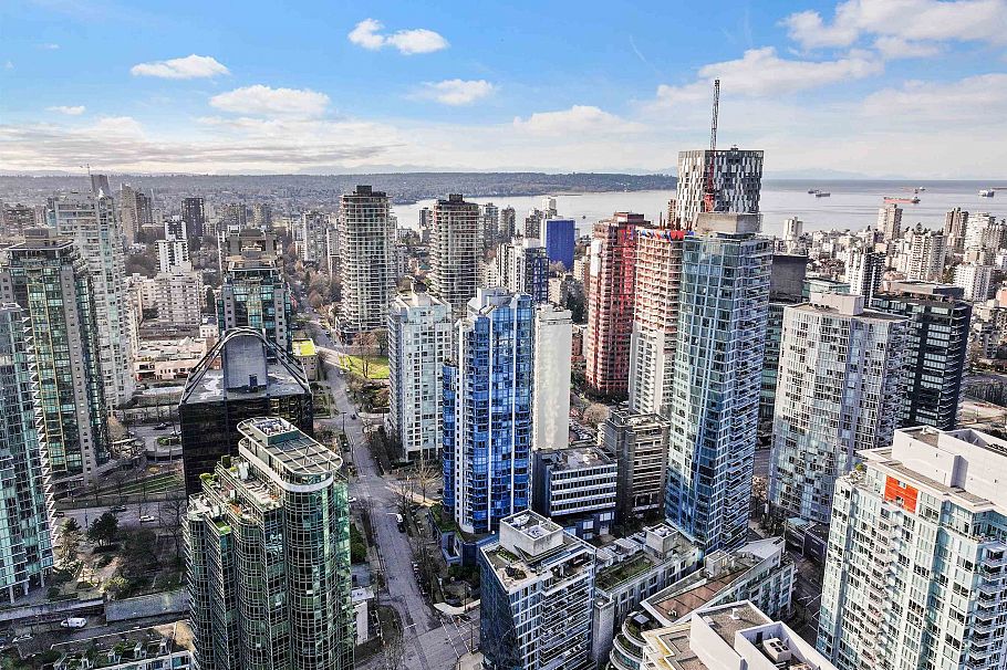 2303 1415 W Georgia Street Vancouver, BC - 39