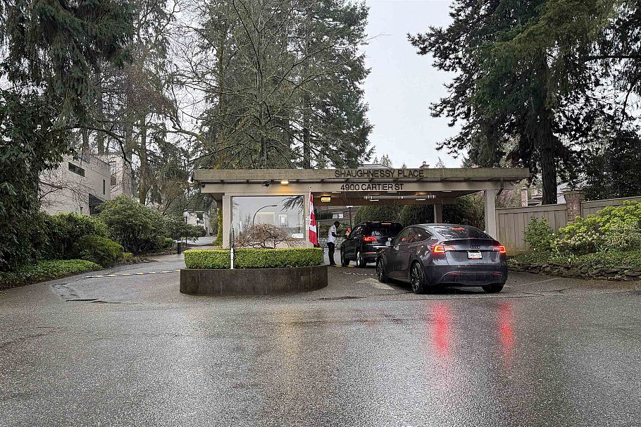 512 4900 Cartier Street Vancouver, BC - 33