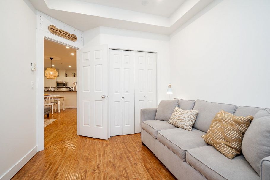 202 131 W 3rd Street North Vancouver, BC - 26