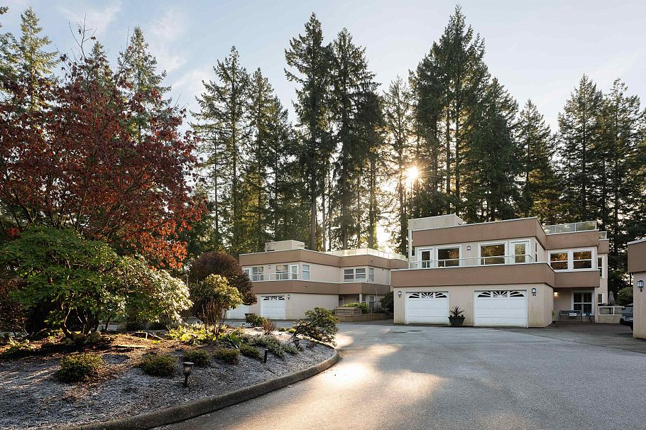 11 2425 Edgemont Boulevard North Vancouver, BC - 3